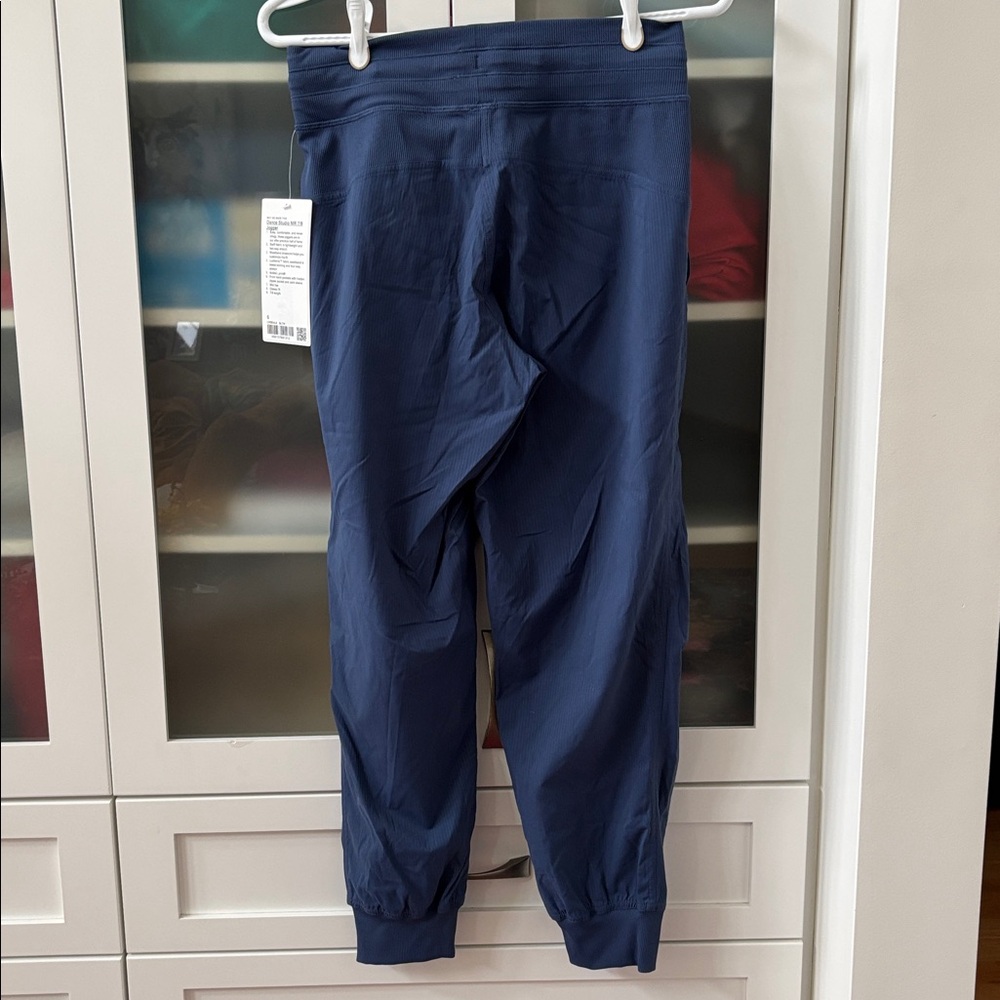 Lululemon Dance Studio Pants MR 7/8 Blue Twill SZ 6 NWT๐๐๐ - Picture 4 of 6